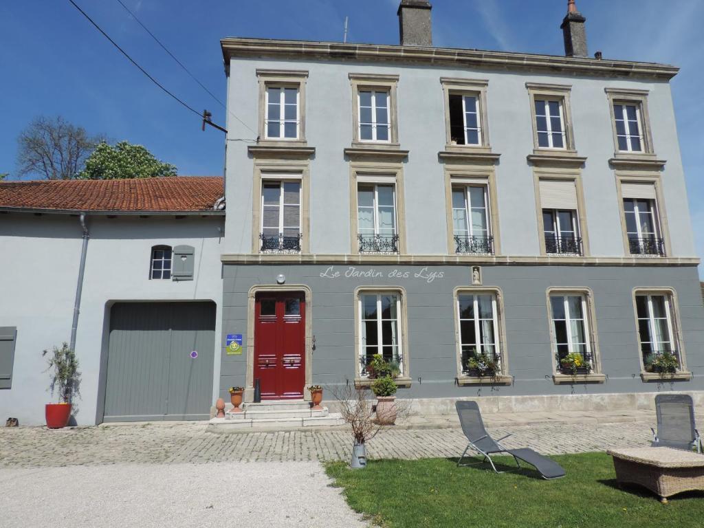 Le Jardin Des Lys Acomodação com café da manhã Gemmelaincourt Exterior foto